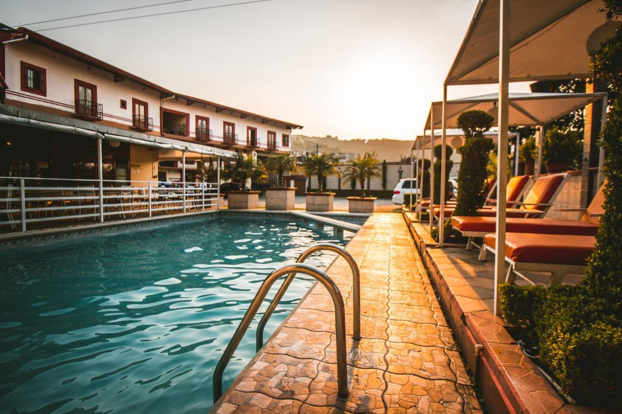 Hotel & Suites Posada Molina Куэтсалан-дель-Проґресо Екстер'єр фото